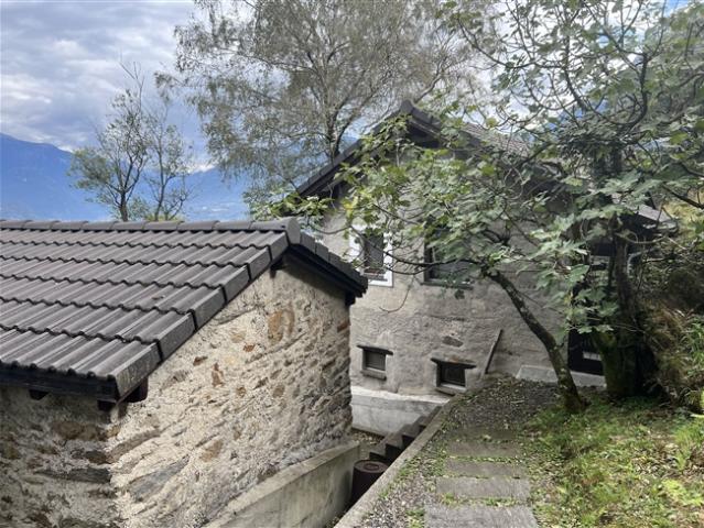 Einfamilienhaus kaufen in S. Antonino, Tessin