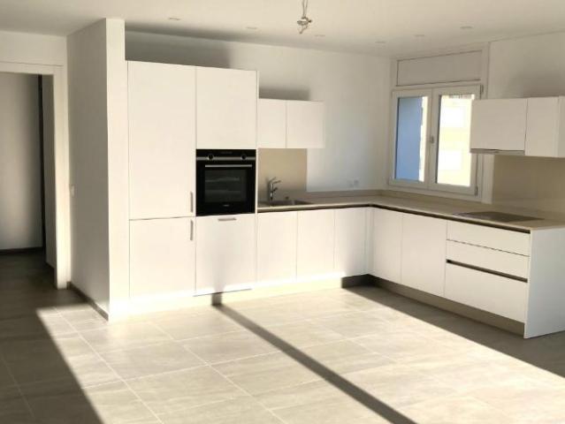 Wohnung kaufen in Caslano, Tessin