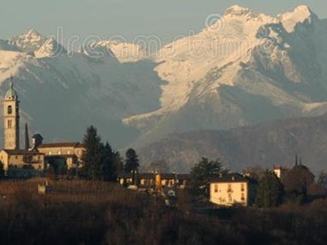 Wohnung kaufen in Collina d'Oro, Tessin