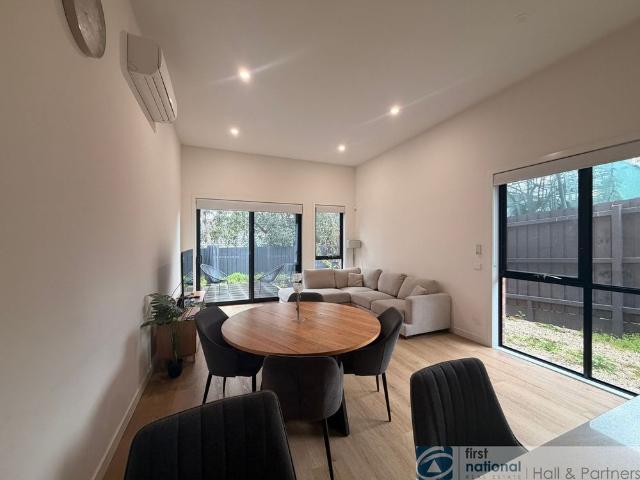 Townhouse for rent in Camerons Creek, Victoria
