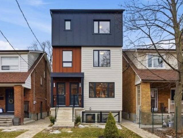 Condo for sale in Woburn, Ontario