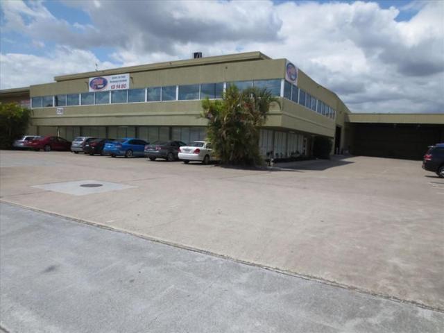 Warehouse for rent in Toombul, Queensland