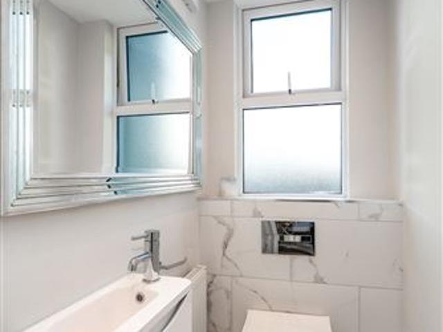 Flat to rent in Bluebell, North Tipperary