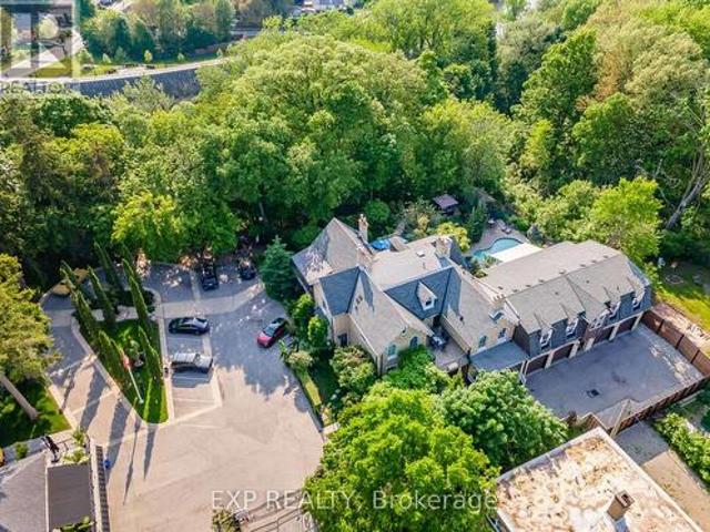 Townhouse for sale in Arva, Ontario