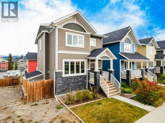 House for sale in Whitehorse, Marsh Lake