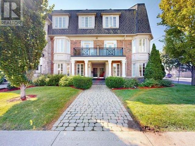 Townhouse for sale in Woburn, Ontario