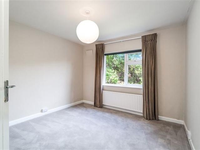 Detached House to rent in Glenageary, North Tipperary