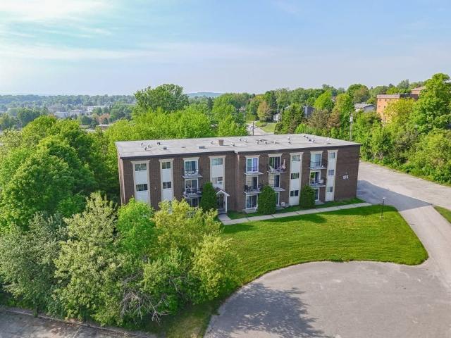Apartment for rent in Fleurimont, Sherbrooke