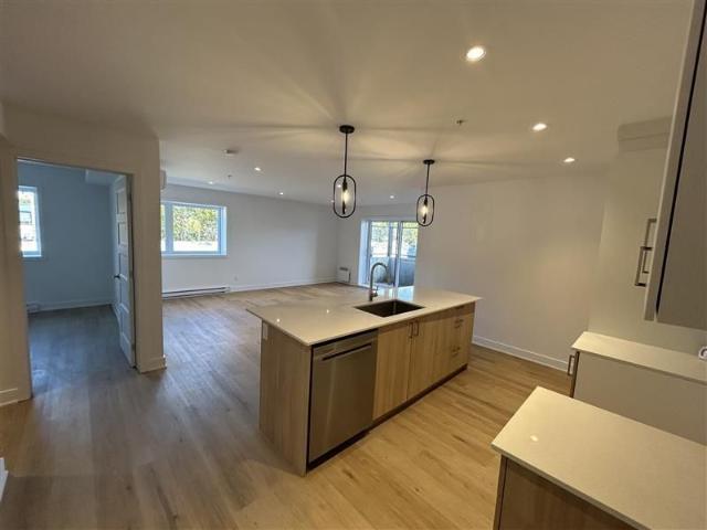 Apartment for rent in Saint-charles-borromée, Quebec