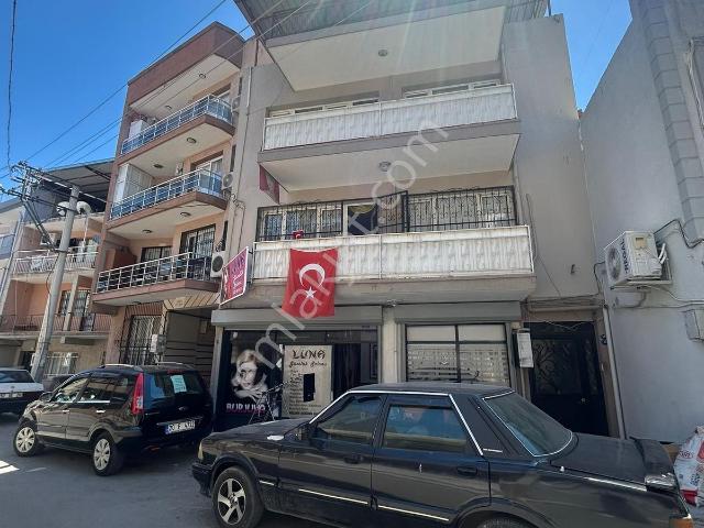Karabağlar, İzmir içerisinde satılık Bina