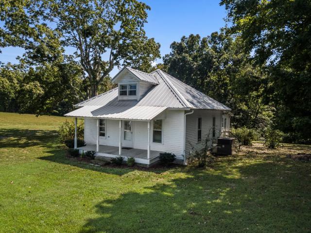 House for sale in Greenbrier, Middle Tennessee