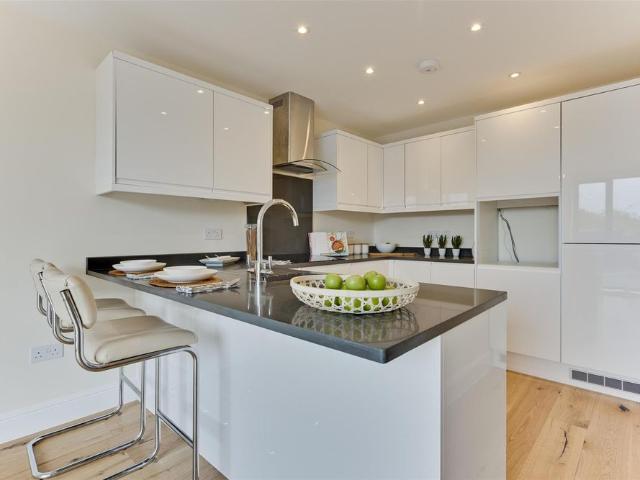 Apartment for rent in Woodcote, Epsom