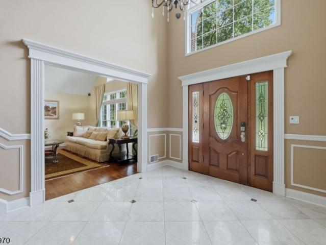 House for sale in East Hanover, New Jersey