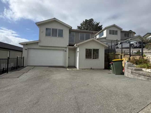 House for rent in Paremoremo, Oroua County