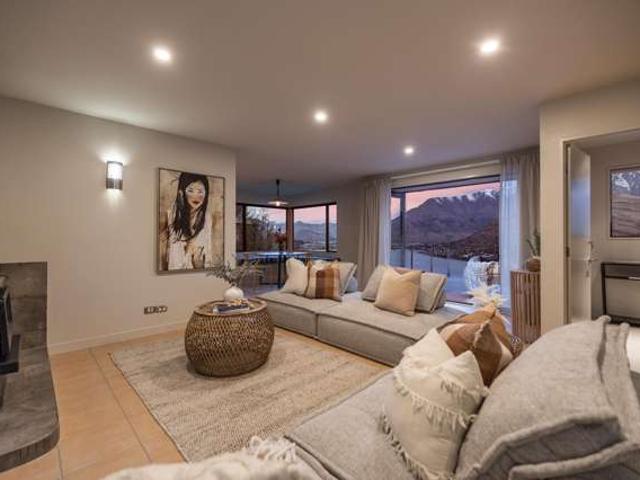 House for sale in Otakou