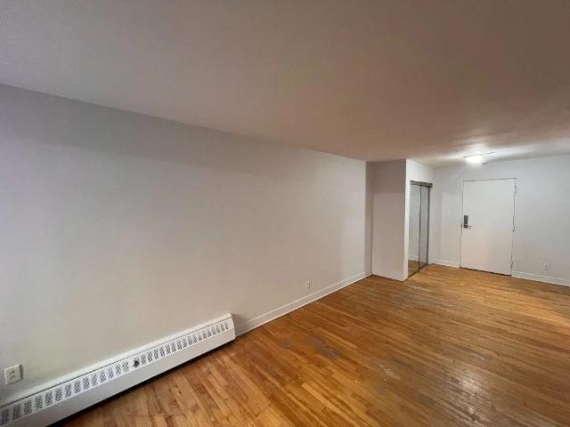 Apartment for rent in Côte-des-Neiges–Notre-Dame-de-Grâce, Montréal