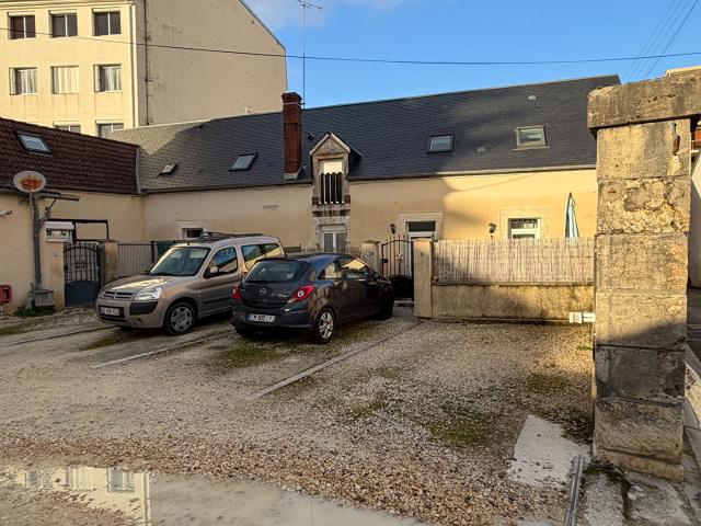 Local Commercial vente à Bourges
