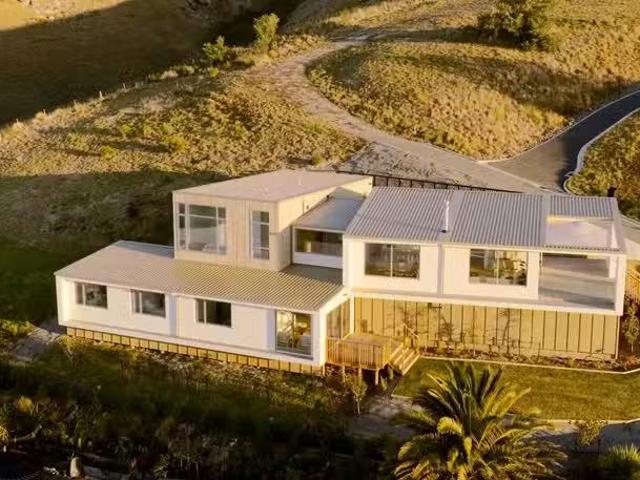 House for sale in Chaslands, Canterbury