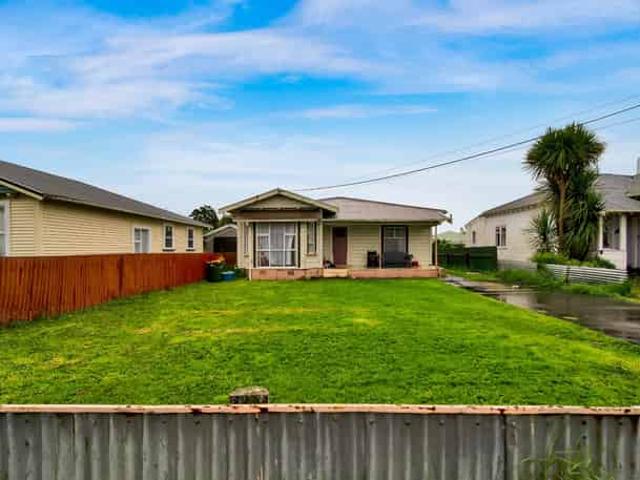 House for rent in Taranaki