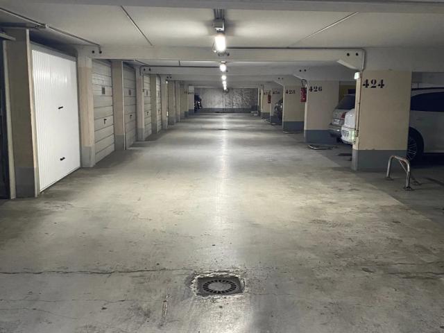 Garage vente à Paris, Île-de-France