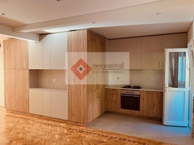 Apartamento alugar em Santa Clara, Lisboa