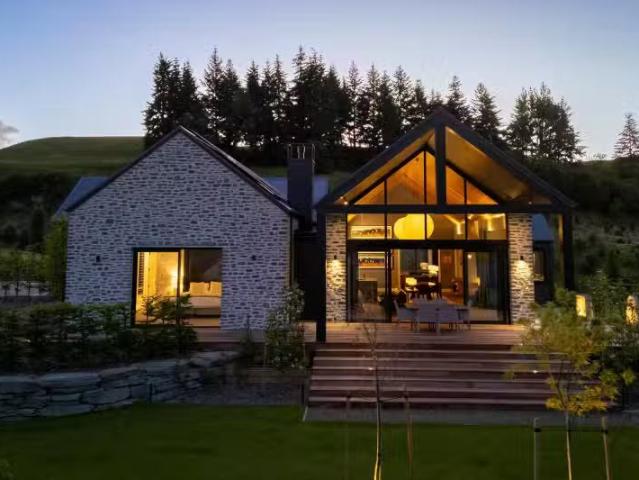 House for sale in Otakou