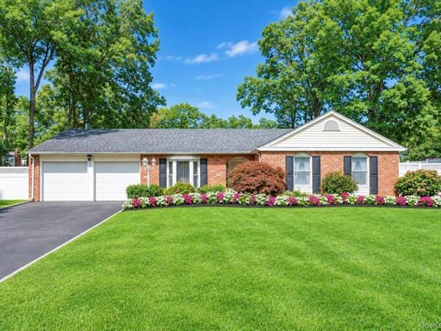 House for sale in Mount Sinai, Town of Brookhaven
