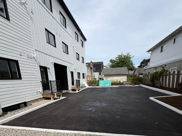 Townhouse for rent in Bay, Ottawa