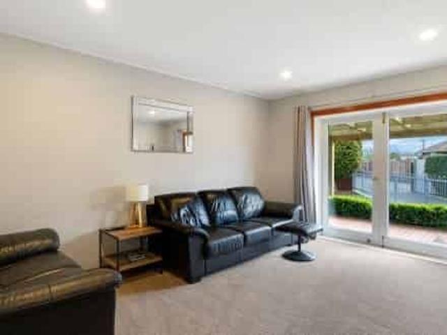 House for rent in Chaslands, Canterbury