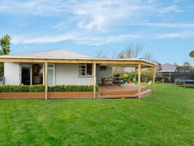 House for rent in Chaslands, Canterbury