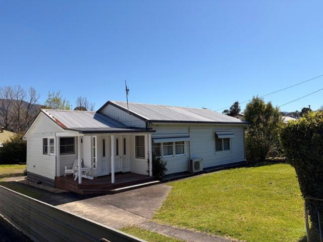 House for rent in Mount Beauty, Victoria