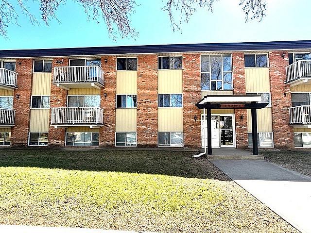 Condo for sale in Wedgewood, Alberta