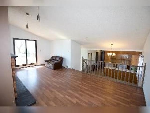House for rent in Wedgewood, Alberta