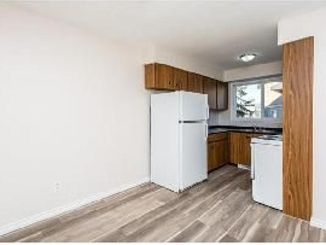 Townhouse for rent in Wedgewood, Alberta