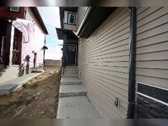 House for rent in Wedgewood, Alberta