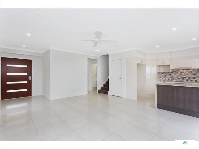 Townhouse for rent in Toombul, Queensland
