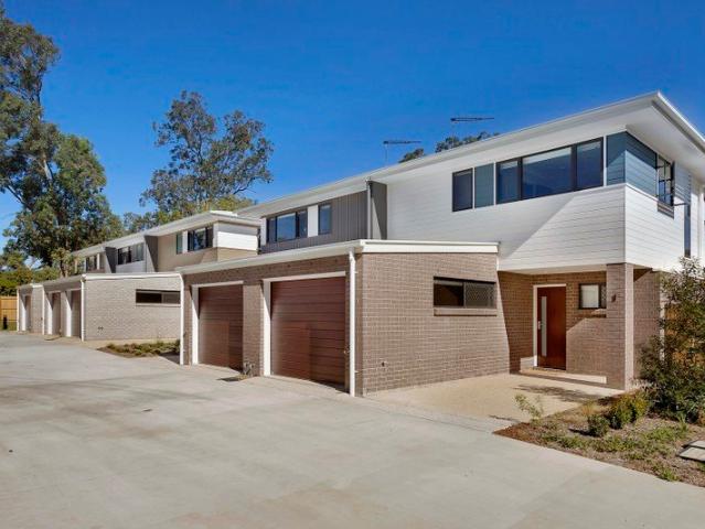 Townhouse for rent in Ellen Grove, Greater Brisbane