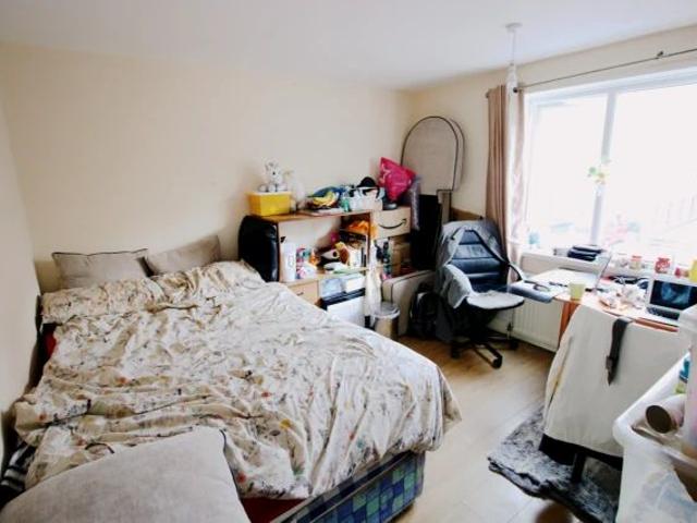 Apartment for rent in Saint George's, Netherthorpe