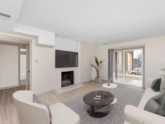 Condo for rent in Independence