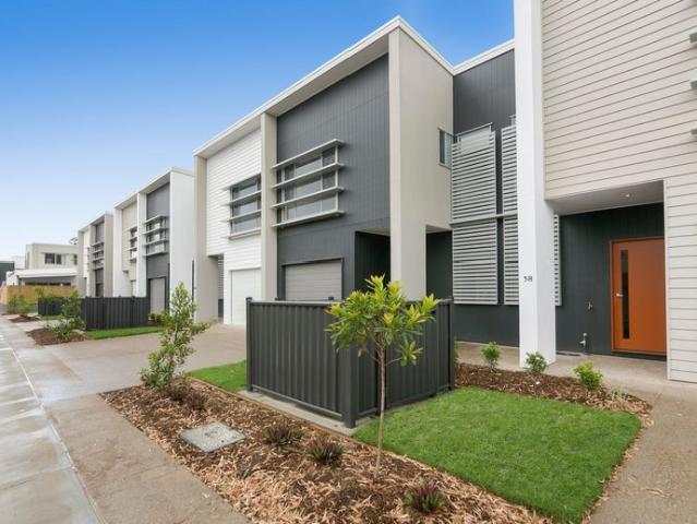 Townhouse for rent in Toombul, Queensland