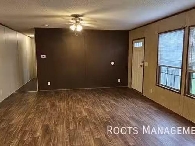 Condo for rent in Flint