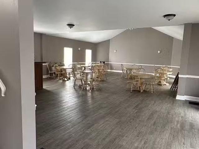 Condo for rent in Flint