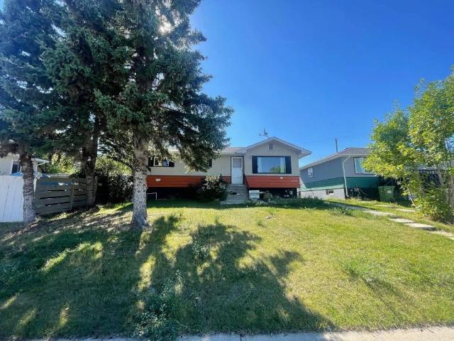House for rent in Bowness, Calgary