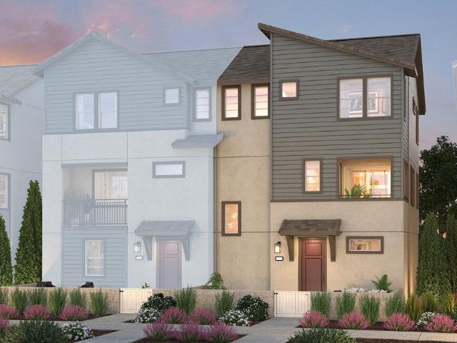 Duplex for sale in Mira Loma, California
