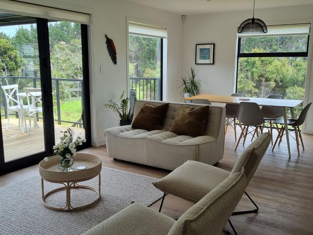 House for rent in Ōmana Beach, Franklin