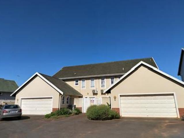 Townhouse for sale in Mt Edgecombe, Kwazulu-natal