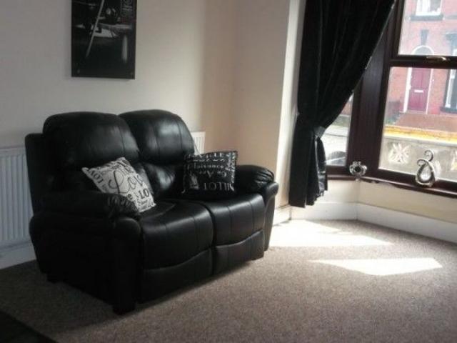 Room for rent in Burley, West Yorkshire