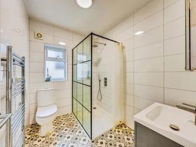 House for rent in Gants Hill, Greater London