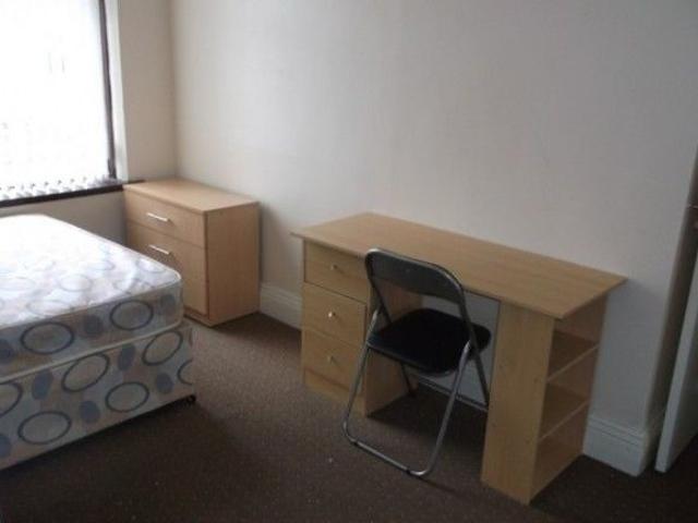 Room for rent in Great Horton, West Yorkshire