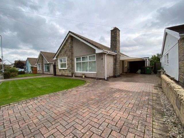 Room for rent in Falcon Lodge, Wales